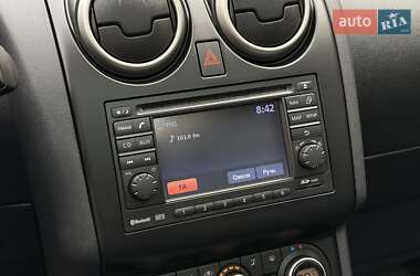 Внедорожник / Кроссовер Nissan Qashqai 2010 в 