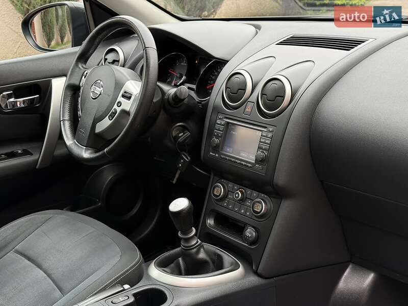 Позашляховик / Кросовер Nissan Qashqai 2010 в Стрию