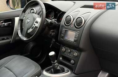 Внедорожник / Кроссовер Nissan Qashqai 2010 в 
