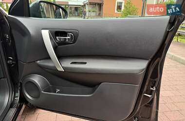 Внедорожник / Кроссовер Nissan Qashqai 2010 в 