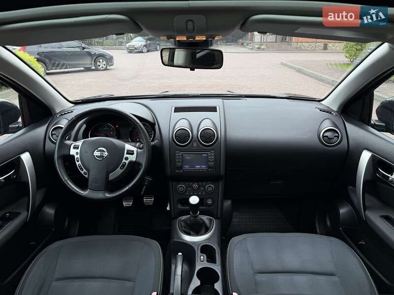 Позашляховик / Кросовер Nissan Qashqai 2010 в Стрию