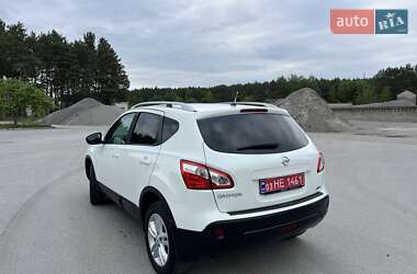 Позашляховик / Кросовер Nissan Qashqai 2011 в 