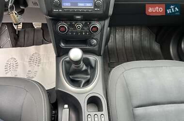 Позашляховик / Кросовер Nissan Qashqai 2011 в 