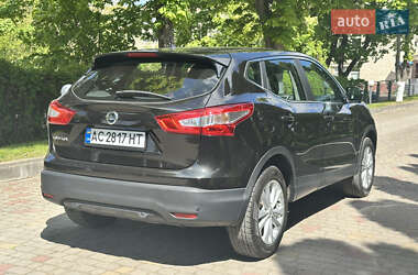 Позашляховик / Кросовер Nissan Qashqai 2016 в 