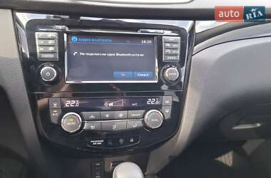 Позашляховик / Кросовер Nissan Qashqai 2015 в 