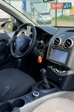 Внедорожник / Кроссовер Nissan Qashqai 2008 в 