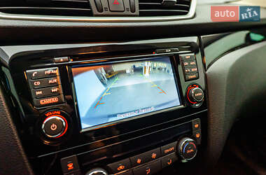 Внедорожник / Кроссовер Nissan Qashqai 2016 в 