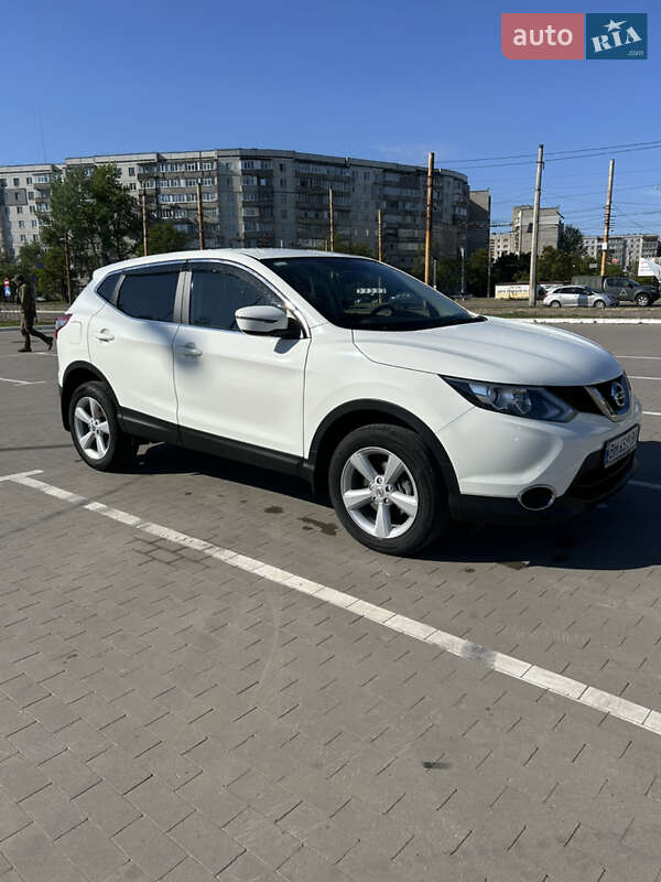 Внедорожник / Кроссовер Nissan Qashqai 2016 в Сумах