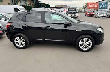 Внедорожник / Кроссовер Nissan Qashqai 2012 в 