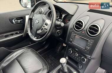 Внедорожник / Кроссовер Nissan Qashqai 2012 в 