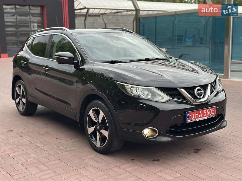 Внедорожник / Кроссовер Nissan Qashqai 2014 в Ровно