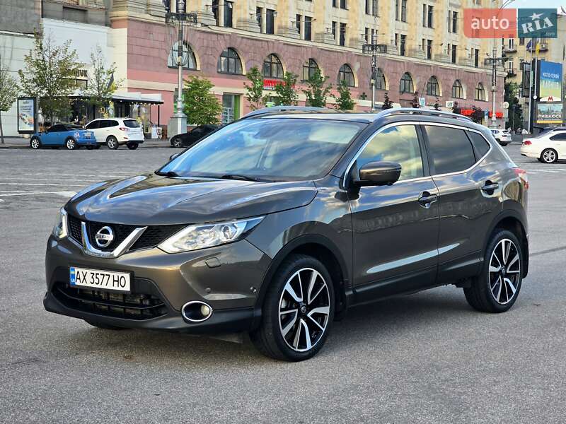 Внедорожник / Кроссовер Nissan Qashqai 2015 в Харькове