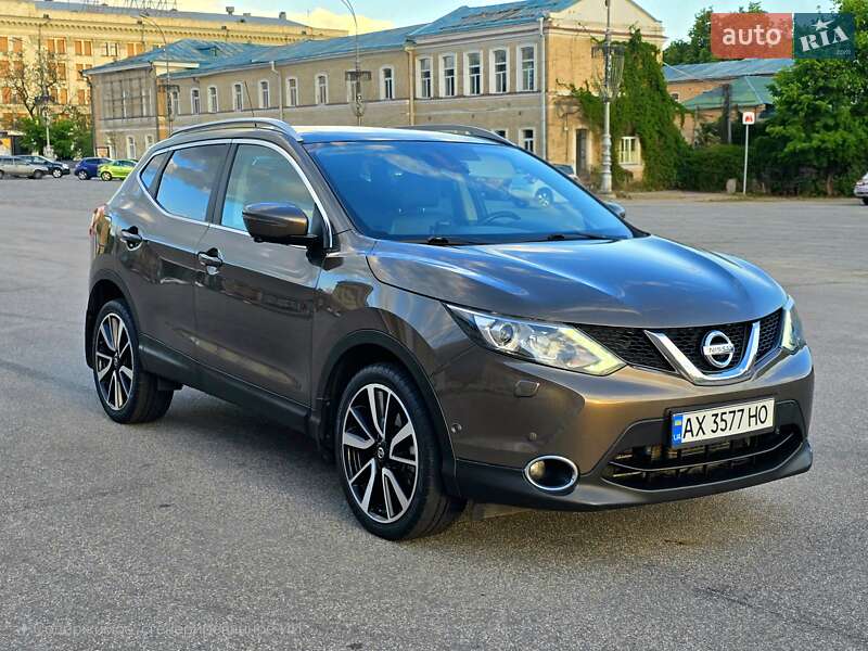 Внедорожник / Кроссовер Nissan Qashqai 2015 в Харькове