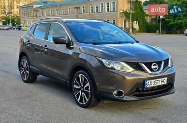 Позашляховик / Кросовер Nissan Qashqai 2015 в 