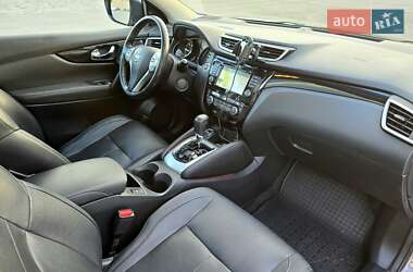 Позашляховик / Кросовер Nissan Qashqai 2015 в 