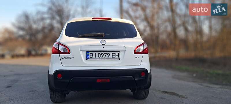 Позашляховик / Кросовер Nissan Qashqai 2011 в Кременчуці