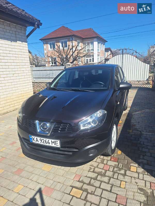 Позашляховик / Кросовер Nissan Qashqai 2011 в 