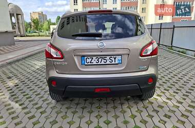 Внедорожник / Кроссовер Nissan Qashqai 2013 в 