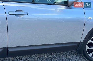 Позашляховик / Кросовер Nissan Qashqai 2013 в 