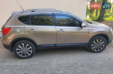 Позашляховик / Кросовер Nissan Qashqai 2009 в Києві