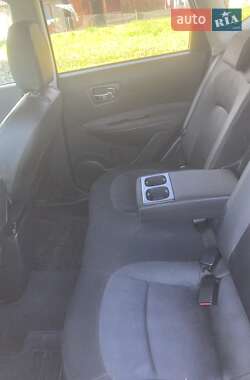 Внедорожник / Кроссовер Nissan Qashqai 2012 в 