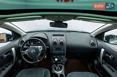 Позашляховик / Кросовер Nissan Qashqai 2012 в 