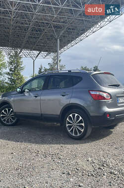 Позашляховик / Кросовер Nissan Qashqai 2011 в Самборі