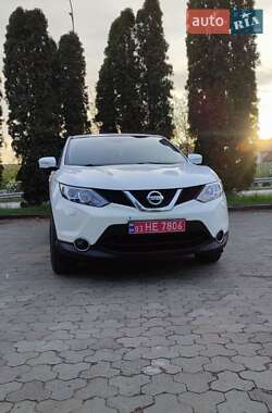 Позашляховик / Кросовер Nissan Qashqai 2014 в 