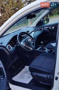 Позашляховик / Кросовер Nissan Qashqai 2014 в 