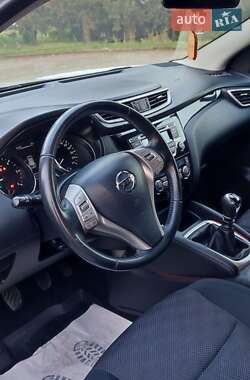 Позашляховик / Кросовер Nissan Qashqai 2014 в 