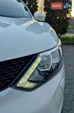 Позашляховик / Кросовер Nissan Qashqai 2014 в 
