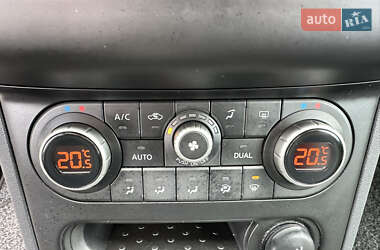 Внедорожник / Кроссовер Nissan Qashqai 2013 в 