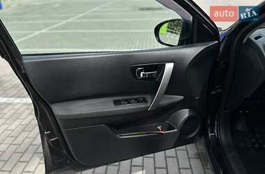 Внедорожник / Кроссовер Nissan Qashqai 2010 в 