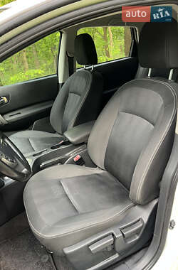 Позашляховик / Кросовер Nissan Qashqai 2011 в 
