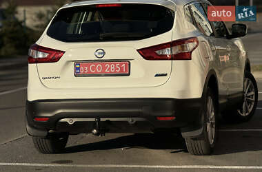 Внедорожник / Кроссовер Nissan Qashqai 2014 в 