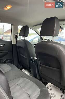 Позашляховик / Кросовер Nissan Qashqai 2010 в 