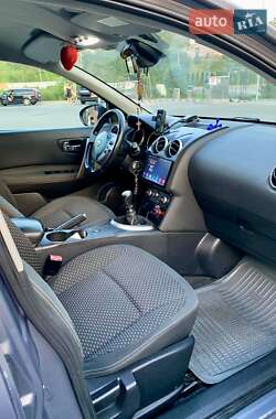 Позашляховик / Кросовер Nissan Qashqai 2010 в 