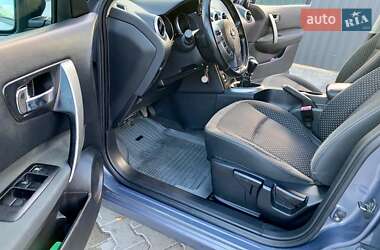 Позашляховик / Кросовер Nissan Qashqai 2010 в 