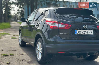 Внедорожник / Кроссовер Nissan Qashqai 2015 в 