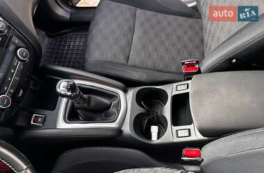 Внедорожник / Кроссовер Nissan Qashqai 2015 в 