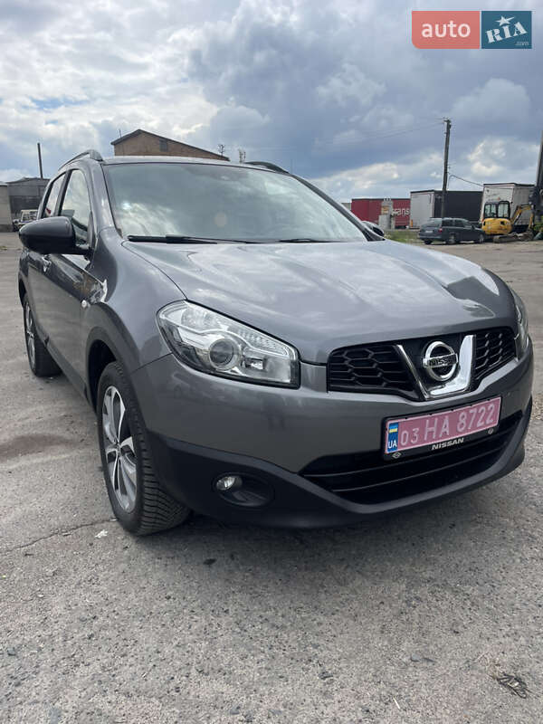 Позашляховик / Кросовер Nissan Qashqai 2013 в 