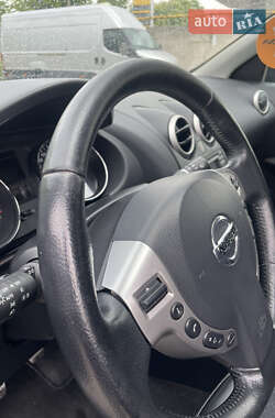 Позашляховик / Кросовер Nissan Qashqai 2013 в 