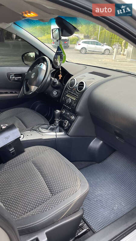 Внедорожник / Кроссовер Nissan Qashqai 2009 в Надворной