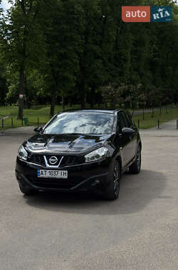 Позашляховик / Кросовер Nissan Qashqai 2012 в Коломиї