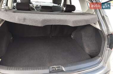 Внедорожник / Кроссовер Nissan Qashqai 2012 в 
