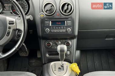 Позашляховик / Кросовер Nissan Qashqai 2011 в 