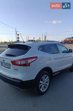 Внедорожник / Кроссовер Nissan Qashqai 2014 в 