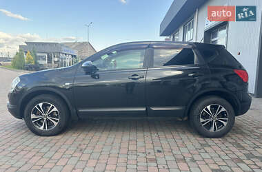 Внедорожник / Кроссовер Nissan Qashqai 2009 в 