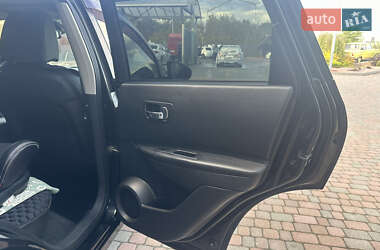 Внедорожник / Кроссовер Nissan Qashqai 2009 в 