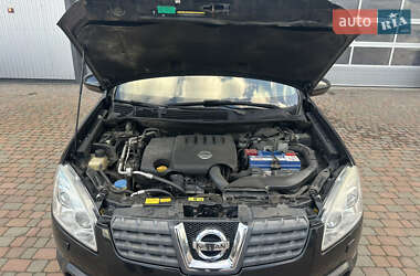 Внедорожник / Кроссовер Nissan Qashqai 2009 в 